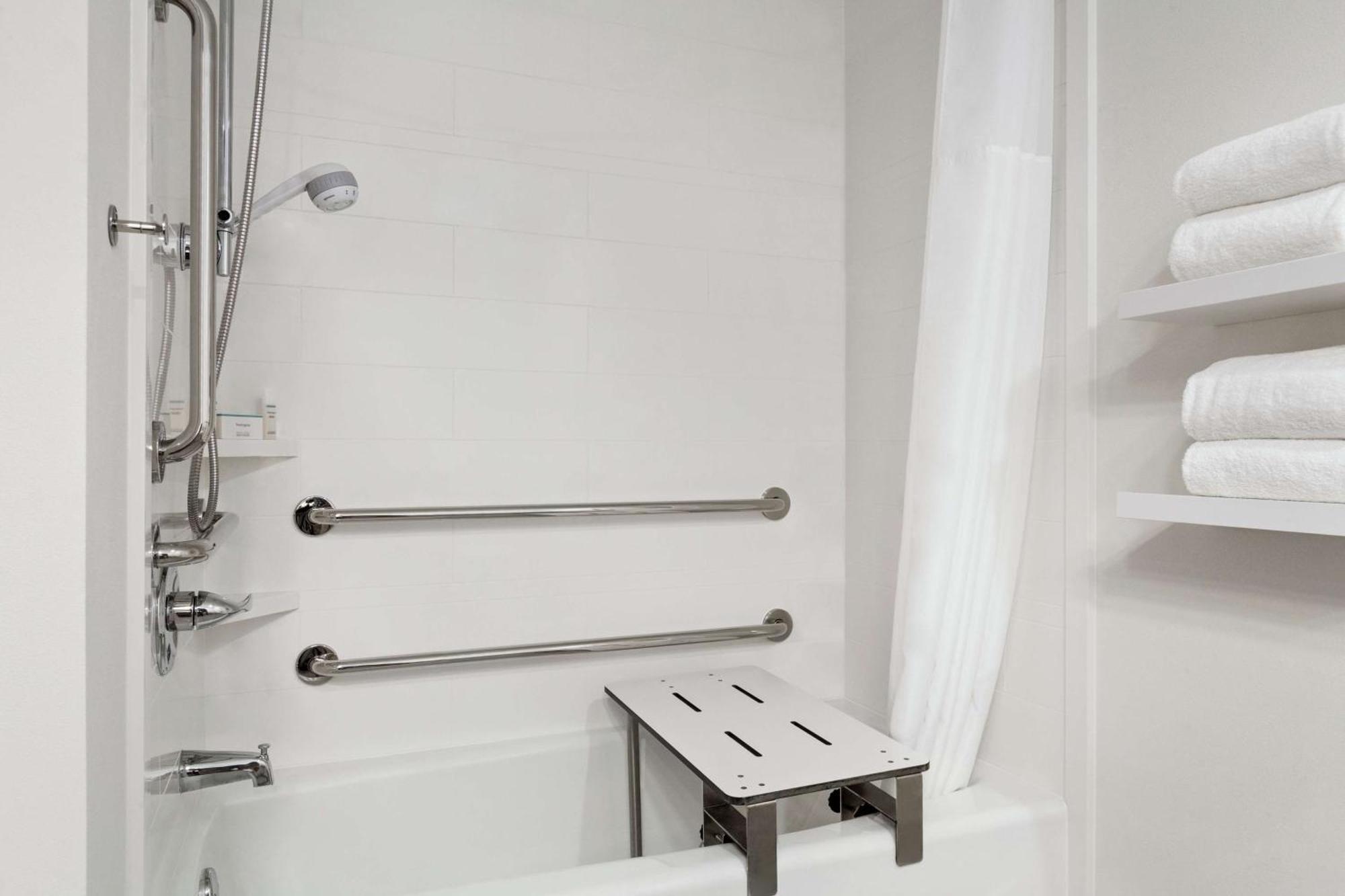 Hampton By Hilton Oklahoma City I-40 East- Tinker Afb ミッドウェスト・シティ エクステリア 写真